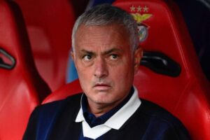 Mourinho torna in Serie A, ha già le valigie pronte: destinazione clamorosa