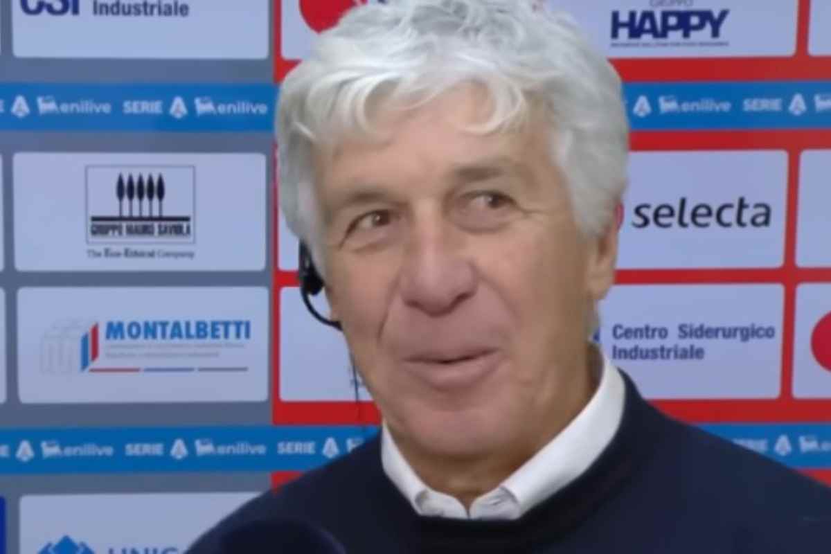 Gian Piero Gasperini abbozza un sorriso